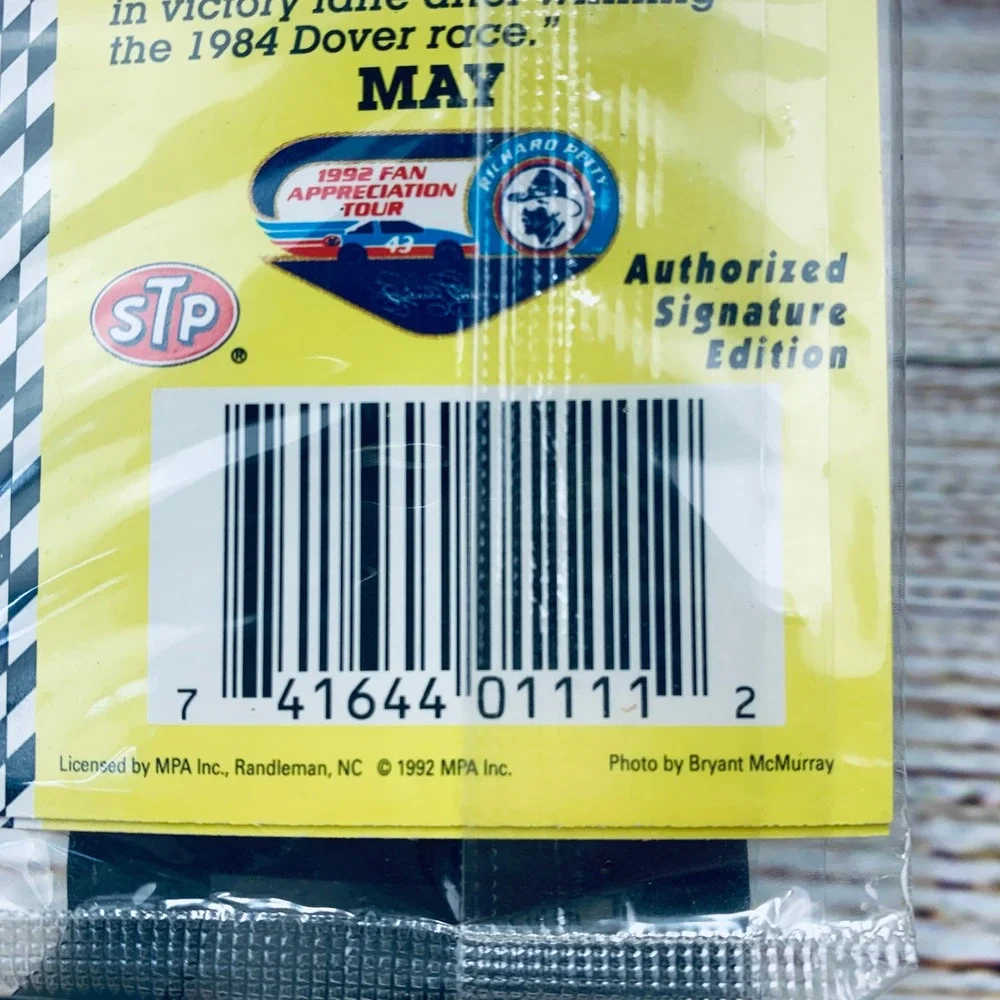 Food Lion Richard Petty 1992 Fan Appreciation Tour Dover DE‎ Pin Sealed